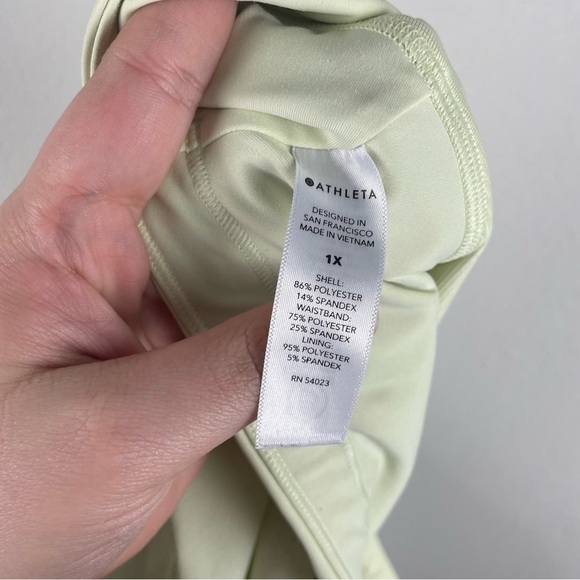 Athleta Pale Yellow Run With It 4.5” Athletic Athleisure Shorts Size 1X - Picture 7 of 8